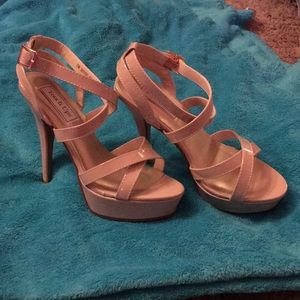 4 1/2 inch NUDE heels NEVER WORN!!!!!!!